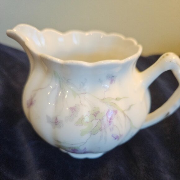 LAMOGES CREAMER, SMALL VINTAGE PORCELAIN - Picture 1 of 7